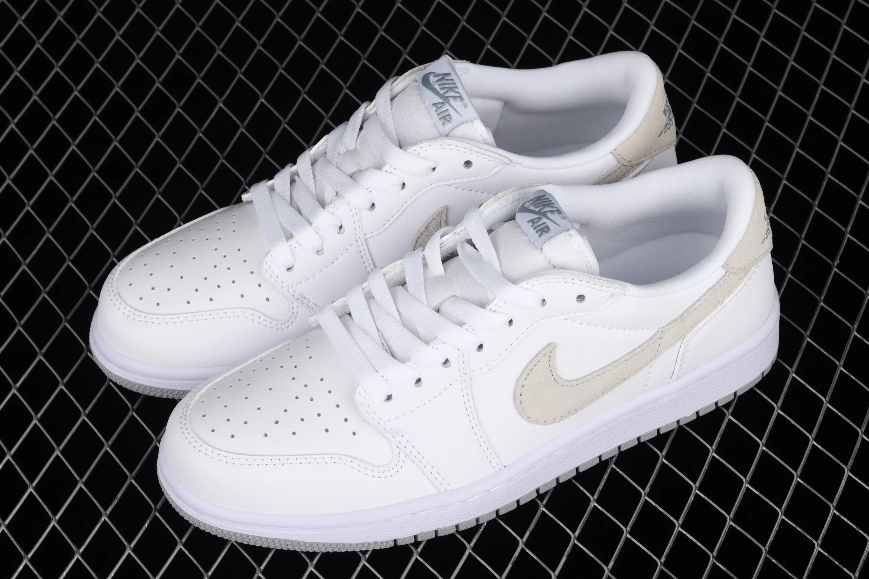 All categories Air Jordan Jordan series basketball shoes Air Jordan 1 Low Air Jordan 1 Low OG AJ1 Joe 1 white and gray color low-top basketball shoes CZ0858-100
